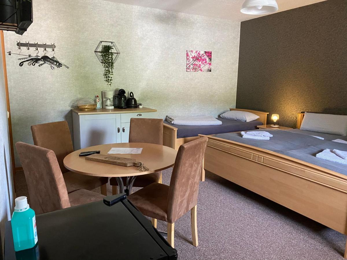Rooms4Ring Privatzimmer Am Nuerburgring Quiddelbach Exterior photo